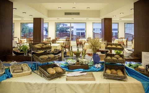 Manousos City Hotel 5 av 12