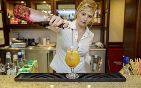 Manousos City Hotel 8 av 12