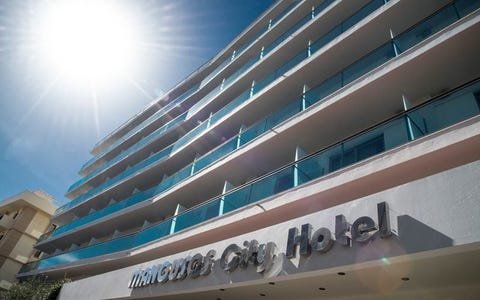 Manousos City Hotel 12 av 12