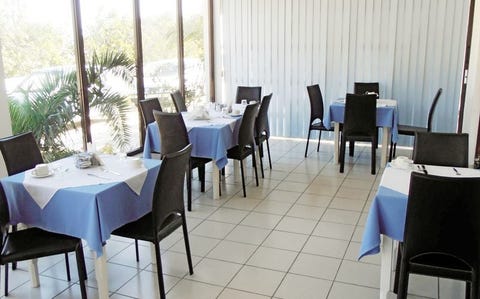 Mediterranean Beach 10 av 14