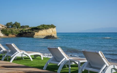 Oceanis Beach Corfu 2 av 14