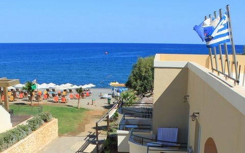 Panos Beach Hotel 8 av 15
