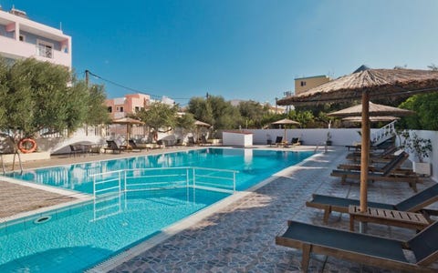 Regina Karpathos 2 av 7