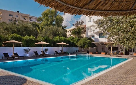 Regina Karpathos 1 av 7