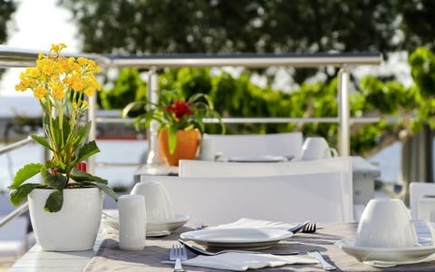 RK Beach Hotel 7 av 16