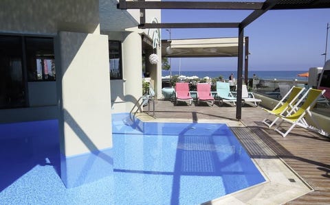 Steris Elegant Beach Hotel 7 av 13