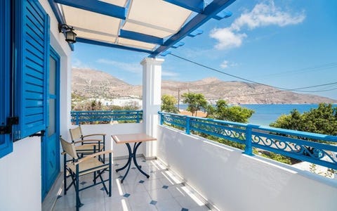 Livadia Beach 1 av 14