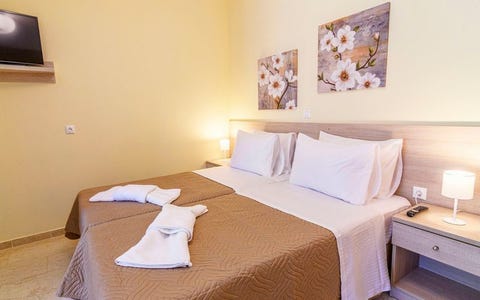 Varvara's Diamond 3 av 20