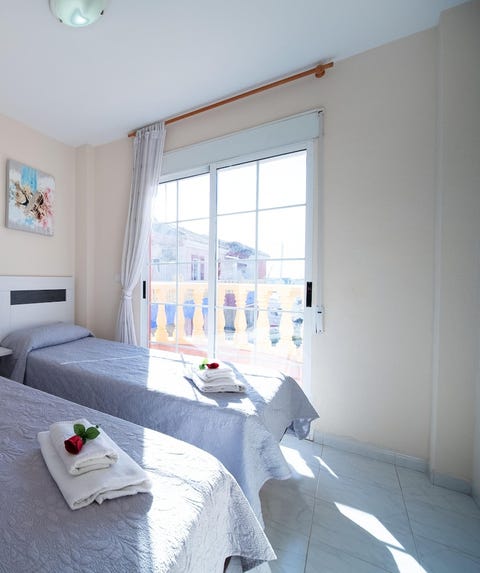 Apartamentos Marina Internacional 8 av 20