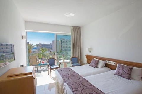 Tsokkos Protaras Beach Hotel 4 av 10