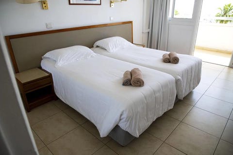 Sun Hall Beach Hotel Apts 4 av 10