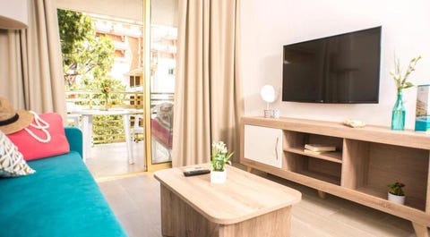 Ona Suites Salou 2 av 10