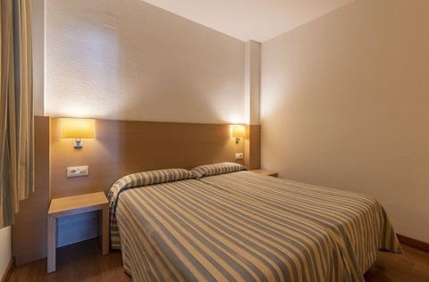 Almirall Apartaments 3 av 10