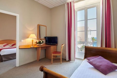 Hotel Vacances Bleues Le Balmoral 7 av 10