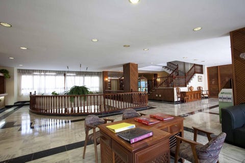 Apartamentos Be Smart Florida Plaza 3 av 9