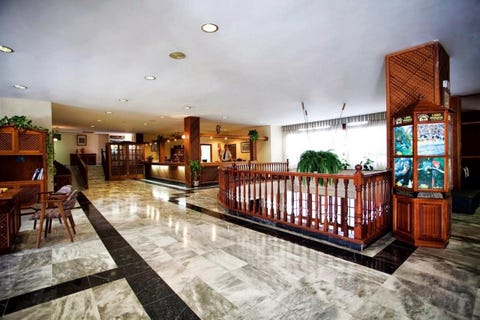 Apartamentos Be Smart Florida Plaza 4 av 9