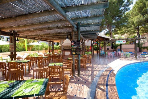 Aquasol Aparthotel 2 av 9