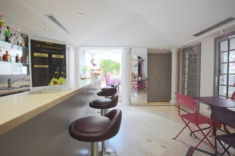 Hôtel de la Fontaine 5 av 10