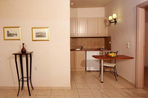 Lambrinos Suites 4 av 10