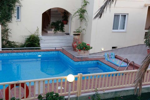Lambrinos Suites 8 av 10