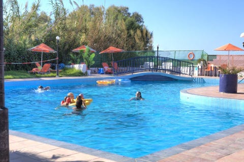 Trefon Hotel Apartments and Family Suites 1 av 10