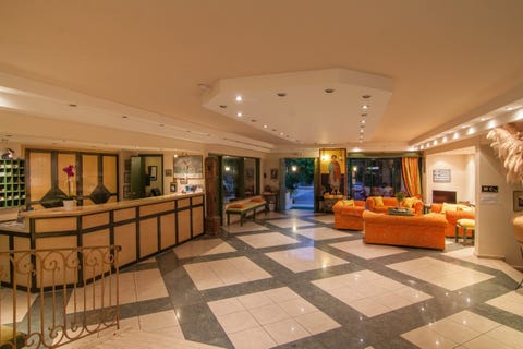 Trefon Hotel Apartments and Family Suites 8 av 10