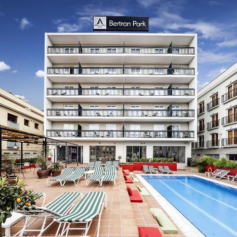Aqua Hotel Bertran Park 2 av 10