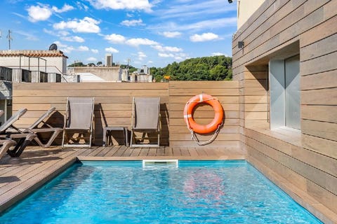 Metropol 4 av 10