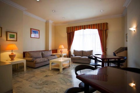 Apartamentos Be Smart Florida Plaza 3 av 6