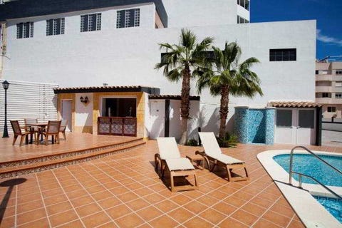 Hotel La Familia Gallo Rojo 8 av 8