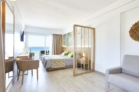 Universal Hotel Castell Royal 8 av 10