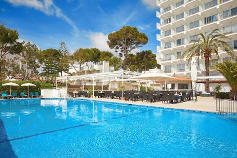 Universal Hotel Castell Royal 1 av 10