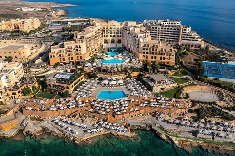Corinthia St George's Bay 1 av 10