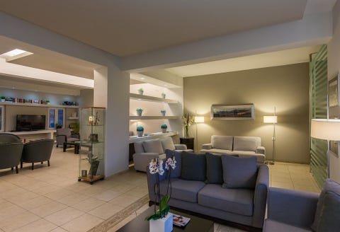 Corinna Mare Suites & Studios 8 av 10