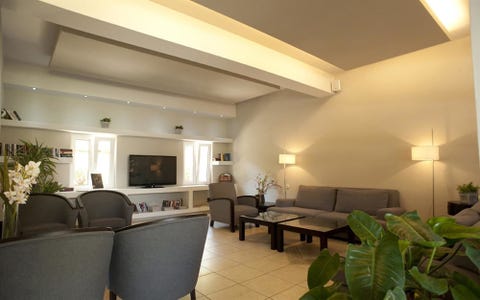 Corinna Mare Suites & Studios 5 av 10