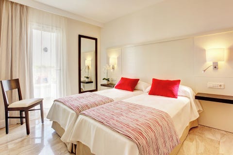 Grupotel Alcudia Suite 8 av 10