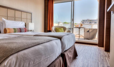 AC Hotel Ambassadeur by Marriott Antibes - Juan les Pins 3 av 7