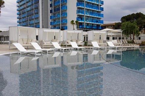 BG Tonga Tower Design Hotel and Suites 2 av 14