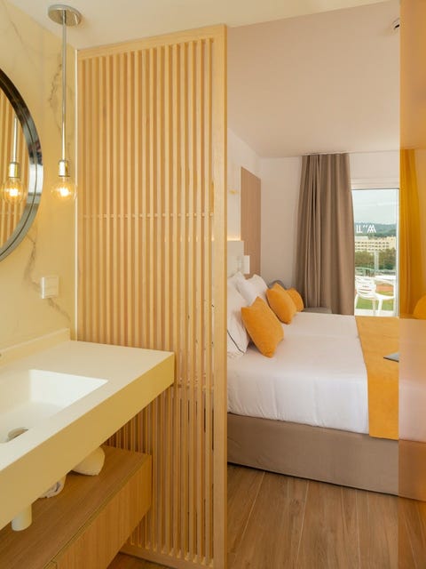 L'Azure Hotel 5 av 18