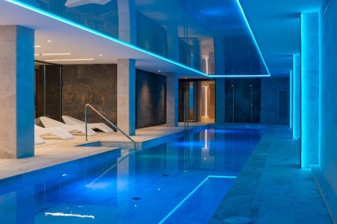 L'Azure Hotel 8 av 18