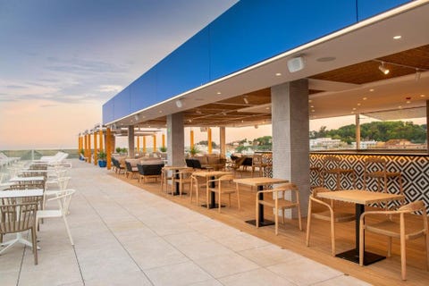 L'Azure Hotel 15 av 18