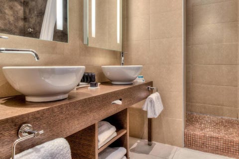 AC Hotel Ambassadeur by Marriott Antibes - Juan les Pins 5 av 7