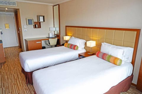 AC Hotel Ambassadeur by Marriott Antibes - Juan les Pins 4 av 7