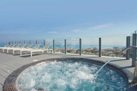 BG Tonga Tower Design Hotel and Suites 6 av 14