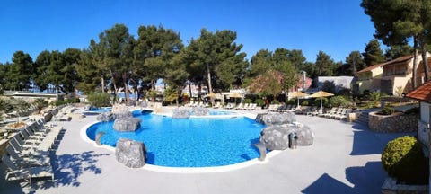 Matilde Beach Resort 2 av 9