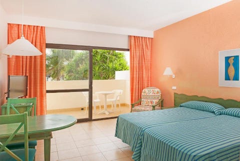 Iberostar Waves Ciudad Blanca 18 av 18