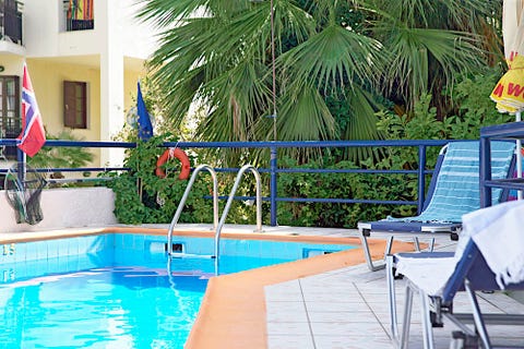Lambros Hotel 1 av 11