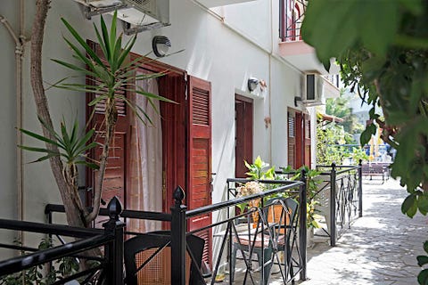 Lambros Hotel 8 av 11