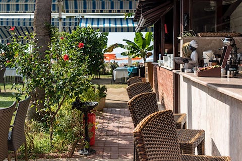 Elysee Beach Hotel 10 av 14