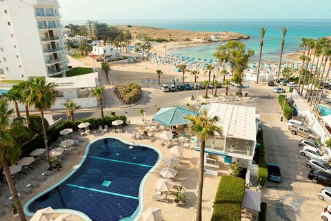 Anonymous Beach Hotel 1 av 24